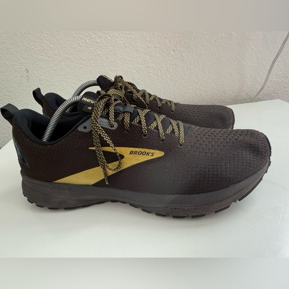 Brooks Other - Brooks Men size 11Athletic Shoes in Black and Gold